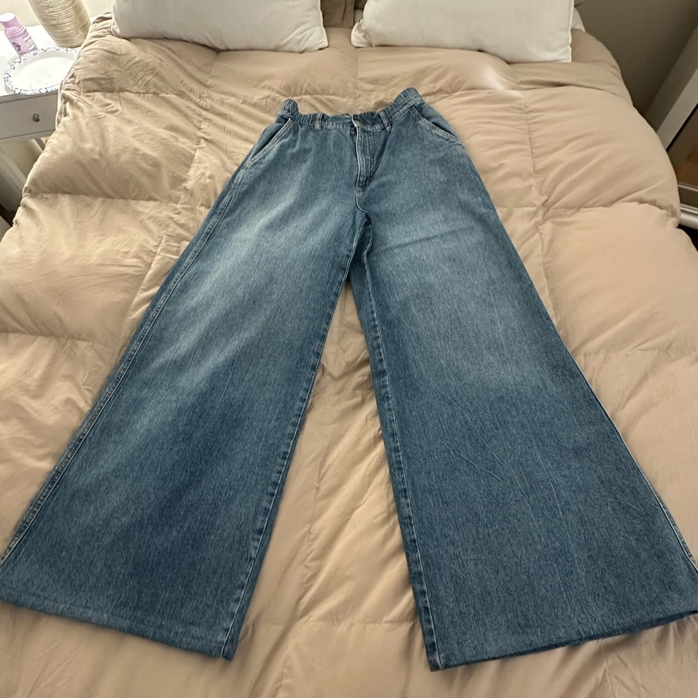Garage Wide Leg High-Rise Women’s Jeans — Blue
Size 05/27
Have been hemmed
